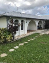 Building Photo - 2709 SW Santa Barbara Pl