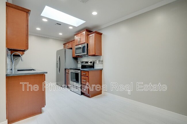 Building Photo - 99 N Cooper Rd