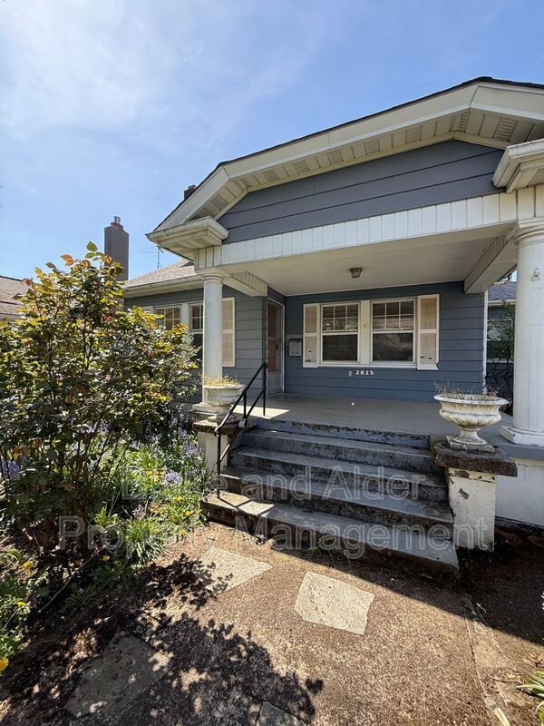 Building Photo - 2825 NE 27th Ave