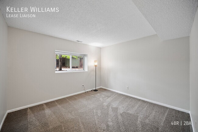 Building Photo - 8510 Ilex Dr