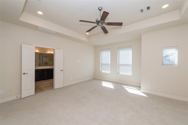 Building Photo - 4805 Jackson St