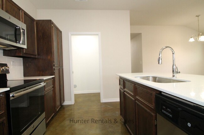 Building Photo - Truly Exceptional!