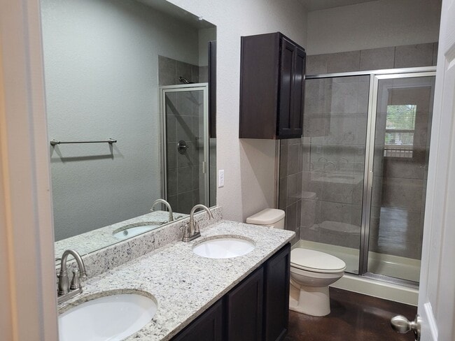 Building Photo - 3BD 2BA Seguin