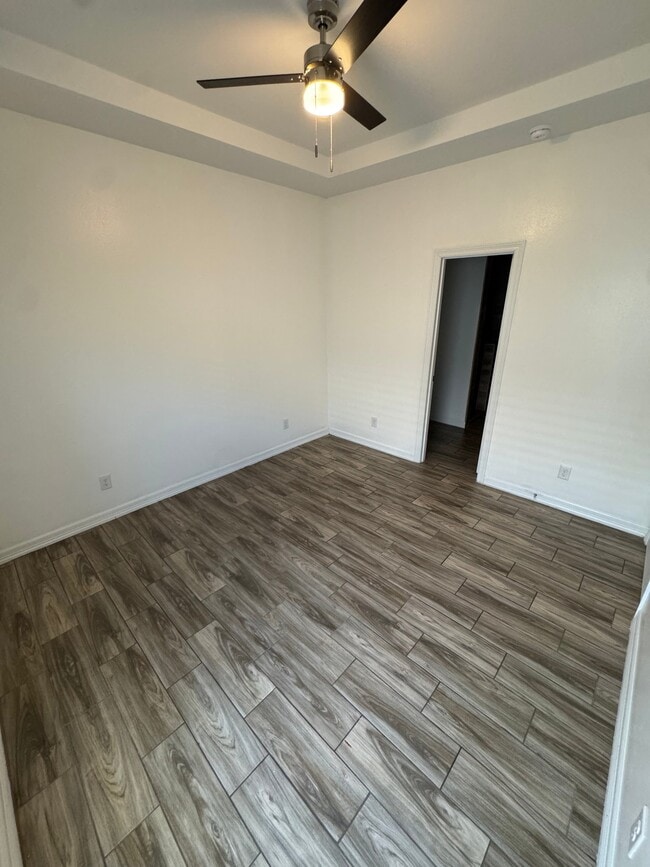 Building Photo - 909 W Kohala Ave