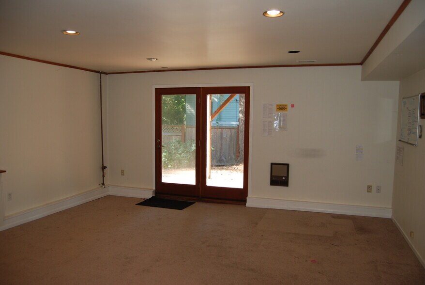 Building Photo - 13310 NE 74th St