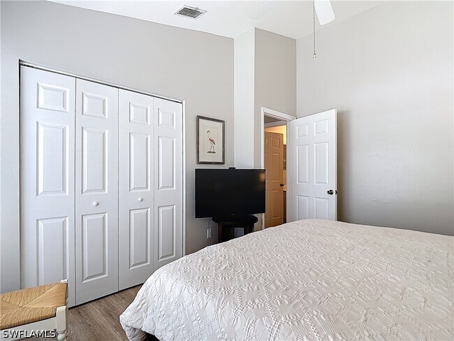 Building Photo - 4970 Deerfield Way