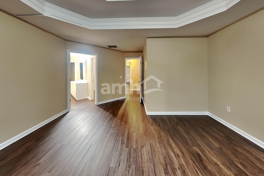 Building Photo - 2813 Savannah Walk Cv