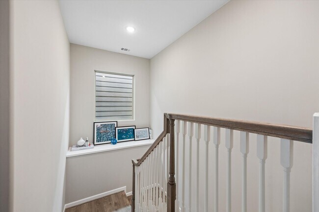 Building Photo - 5218 Amber Sunrise Dr