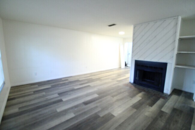 Building Photo - 5736 NW 25th Terrace