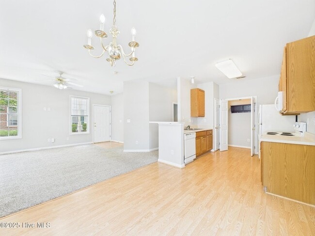 Building Photo - 2111 Kudrow Ln