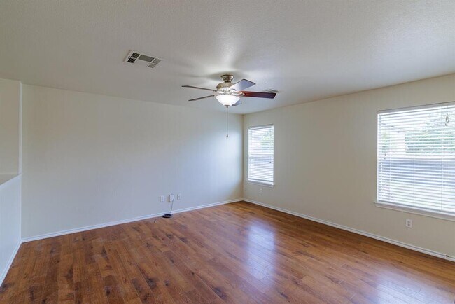 Building Photo - 157 Brickyard Ln