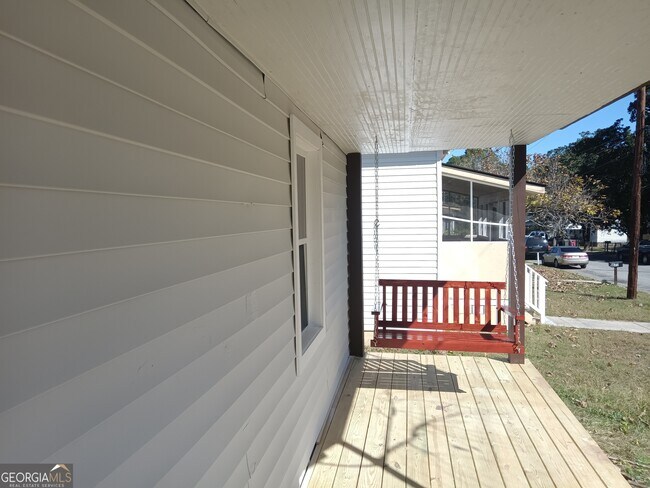 Building Photo - 1195 Lawton Dr