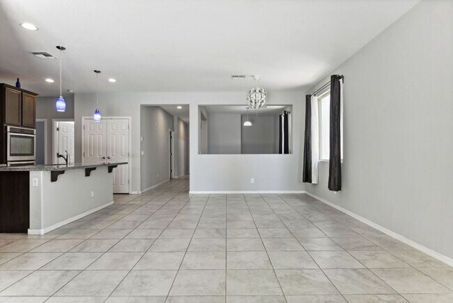 Building Photo - 7707 S 37th St