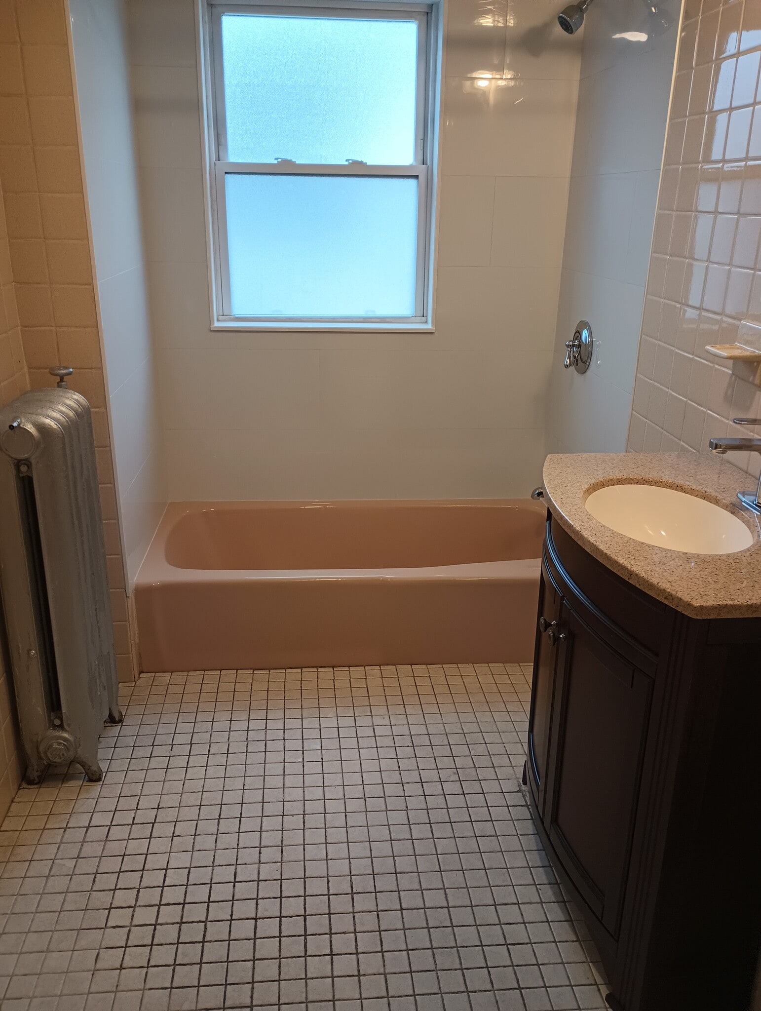 Bathroom different angle - 139 Sigourney St