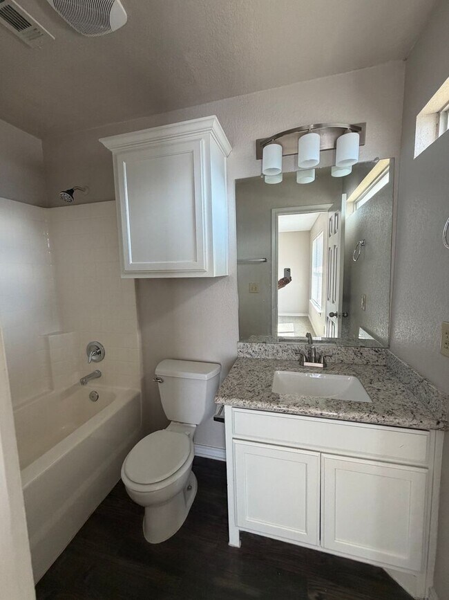 Building Photo - 2531 Pascal Ct