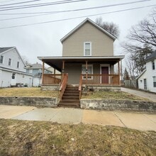 Building Photo - 439 More St NE