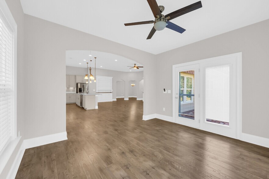 Building Photo - 1758 Edgewood Dr