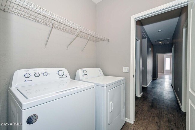 Building Photo - 17149 W Saguaro Ln