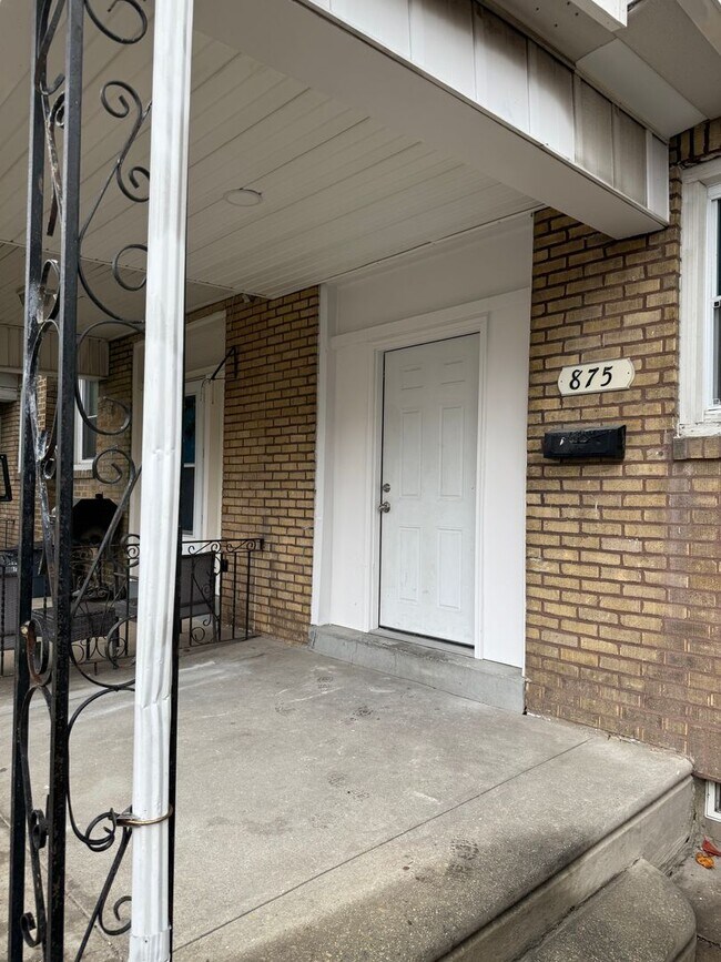 Building Photo - Beautiful three bedroom townhome available in Somerdale