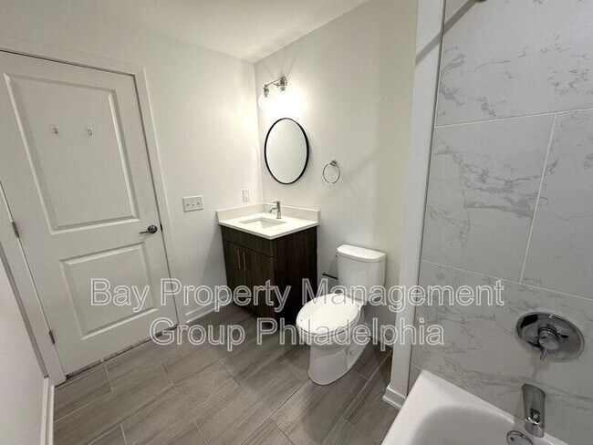 Building Photo - 2702 Frankford Ave