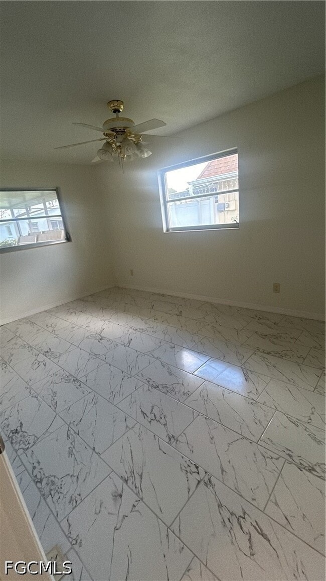 Building Photo - 2213 Gardenia Way