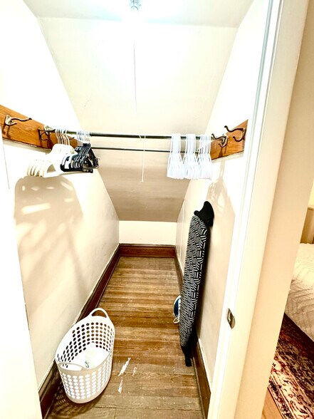 Building Photo - 3023 Harvard Ave