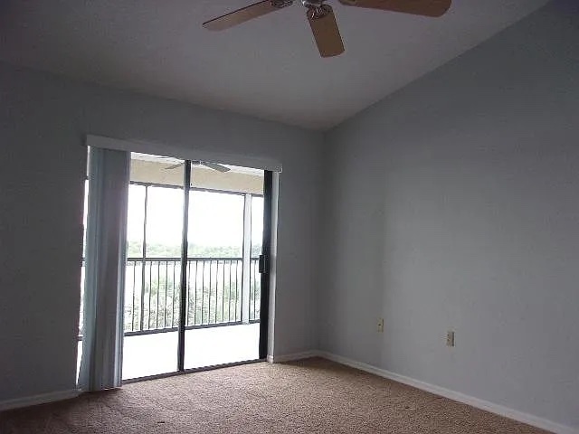 Building Photo - 464 Bouchelle Dr