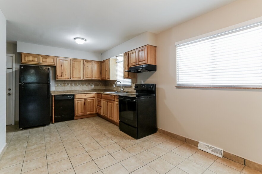 Building Photo - 53 Fernhill Ave