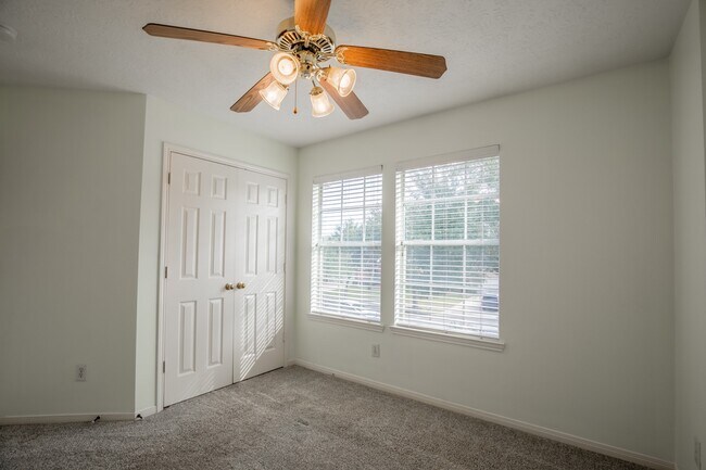 Building Photo - 4823 Zachary Ln