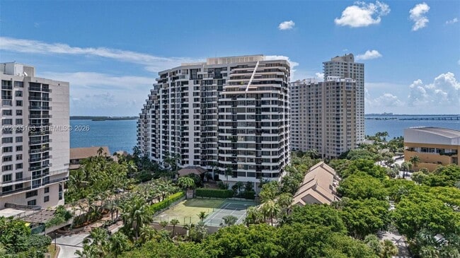 Building Photo - 520 Brickell Key Dr