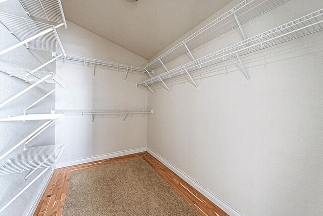 Building Photo - Stunning 5BR Home with Luxury Master Suite & Low-Maintenance Yard!