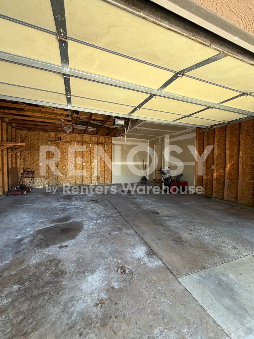 Building Photo - 12787 Germane Ave