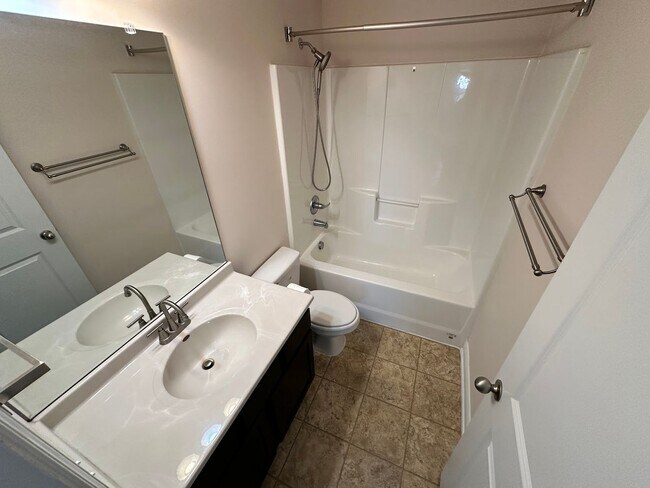 Building Photo - 408 Cunningham Ln