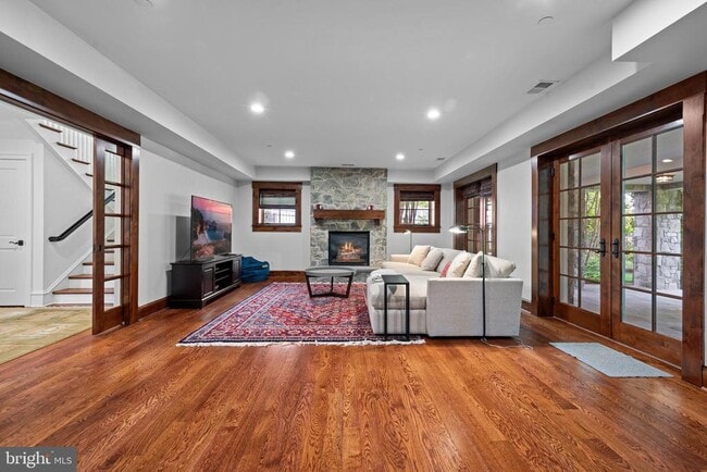 Building Photo - 5600 Brite Dr