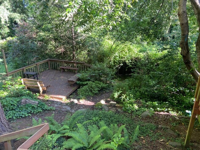 Building Photo - Super Cute Studio on Capitol Highway!