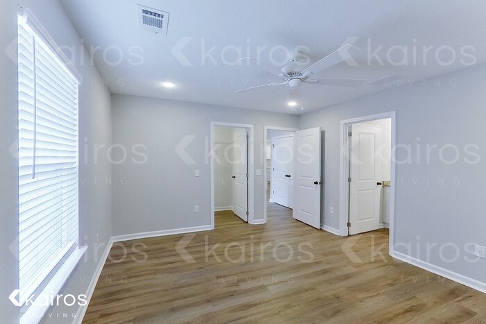 Building Photo - 15 Bungalow Cir