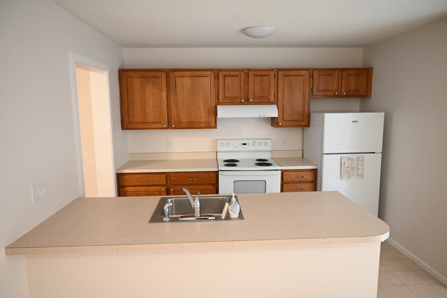 Kitchen - 15 Salem Pl