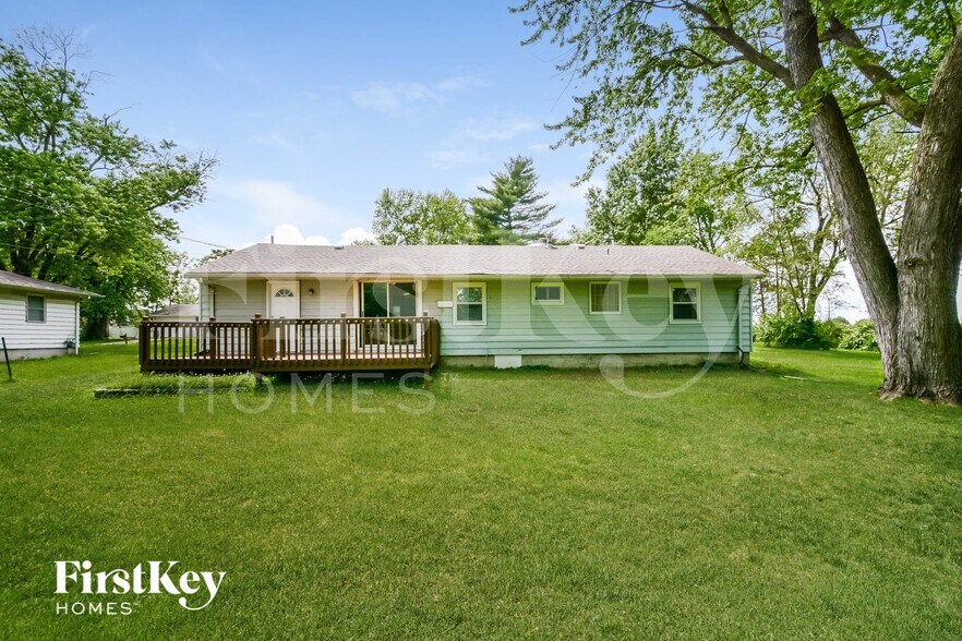 Building Photo - 704 Highland Dr