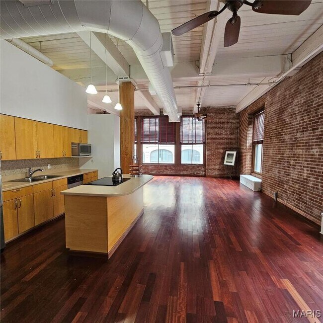 Building Photo - 507 N 13th St