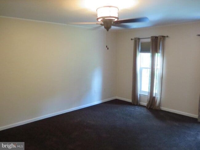 Building Photo - 12729 Falcon Dr