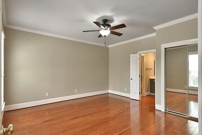 Building Photo - Wildewood in Northeast Columbia--Offering Self Guided Tour with RENTLY!