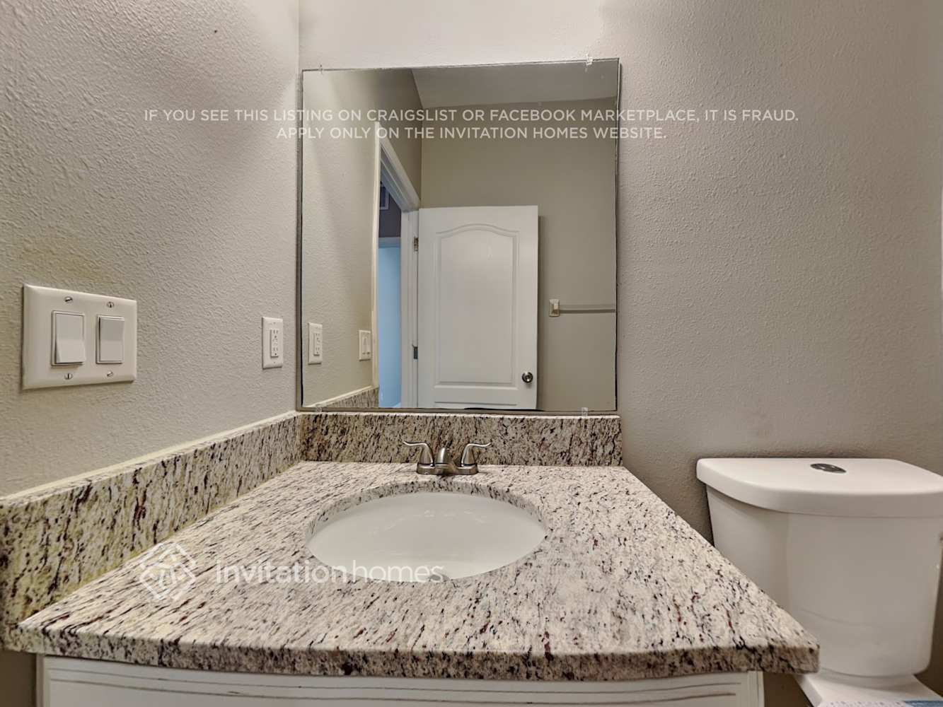 Building Photo - 5905 Lilac Lake Dr