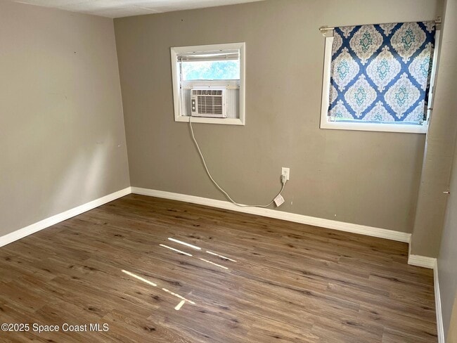 Building Photo - 2556 Haverhill Rd NE
