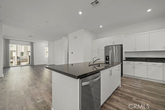 Building Photo - 1422 S Urbana St