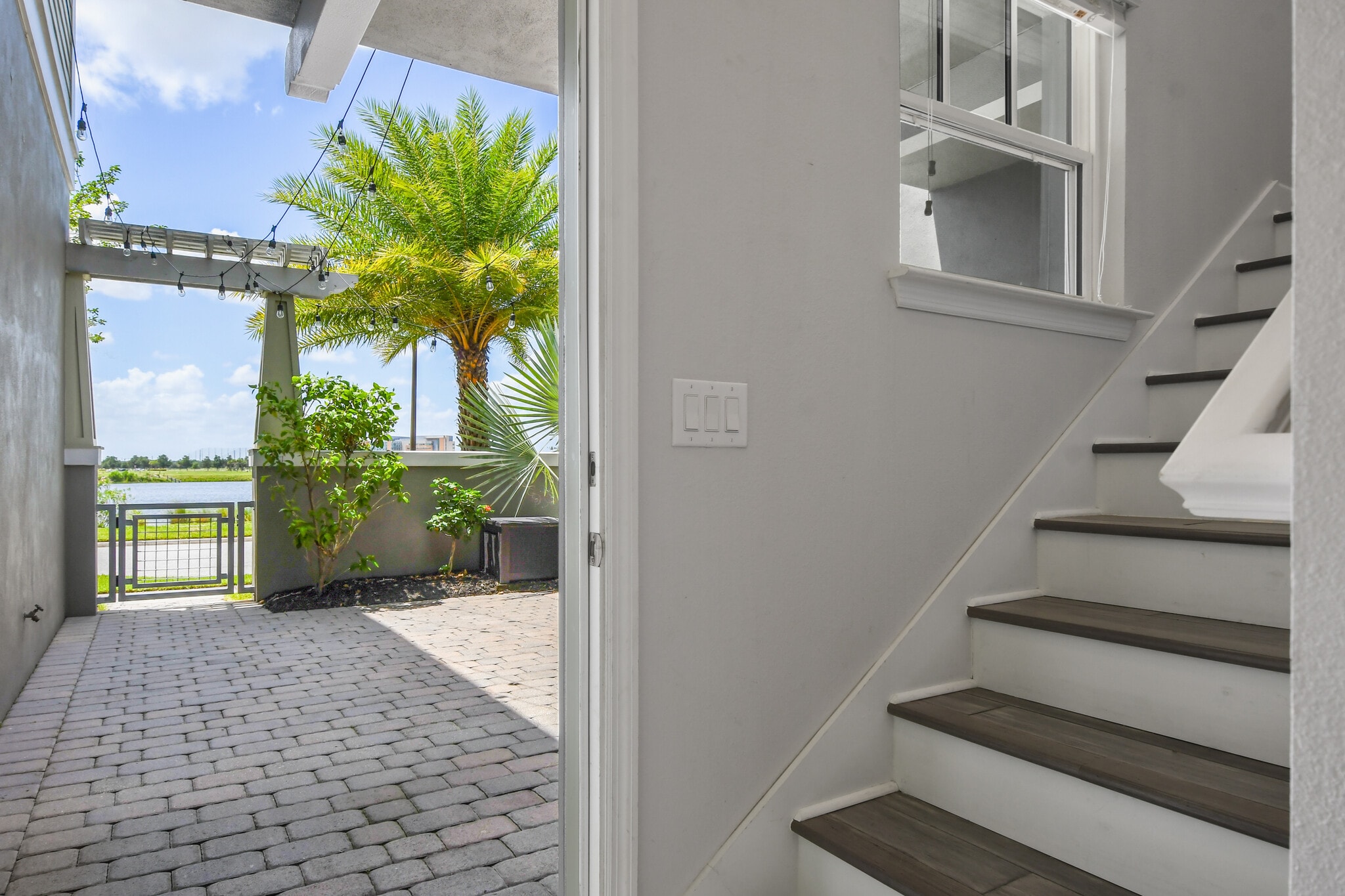 Building Photo - 13787 Benavente Ave