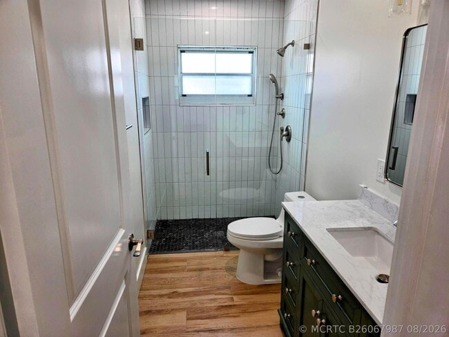 Building Photo - 628 Monroe Dr