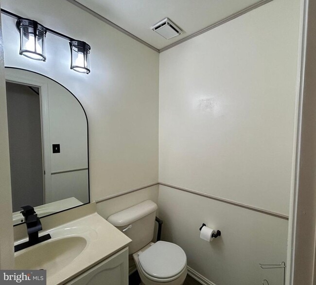 Building Photo - 13220 Willow Point Dr