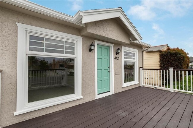 Building Photo - !!!CHARMING 4 BED 1 BATH HOME, DETACHED GA...