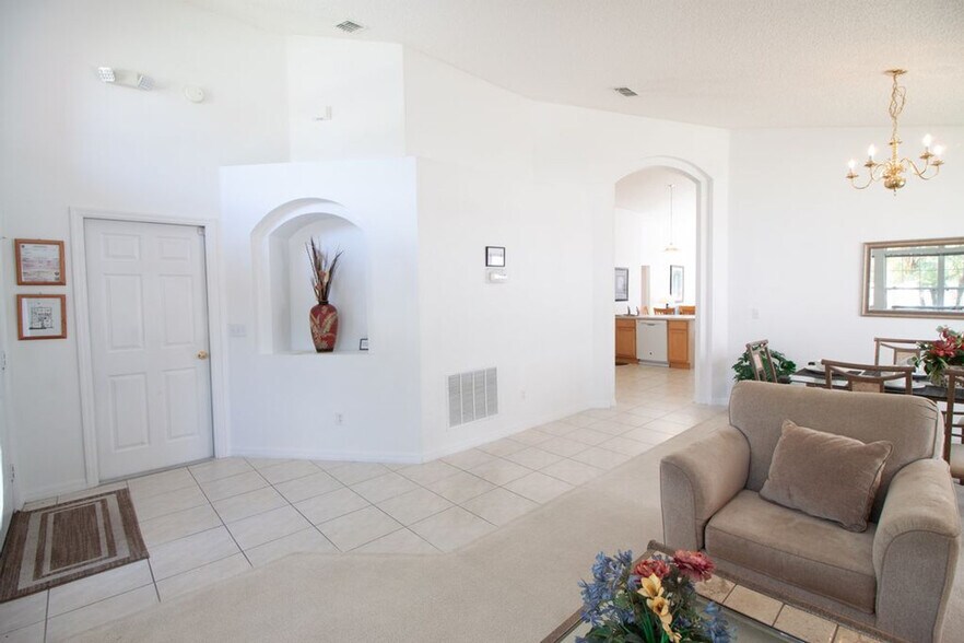 Primary Photo - 1255 Seasons Blvd