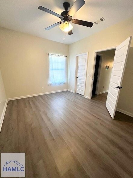 Building Photo - 60 Creekside Dr N West